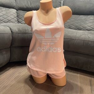 Women’s Adidas blush jersey short set. Size small worn once.excellent condition